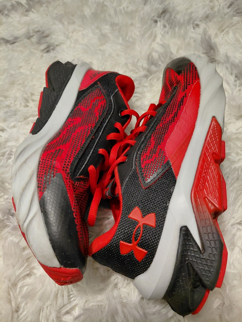 Under Armour Red and Black Scramjet Kids Sneakers - Picture 5 of 11
